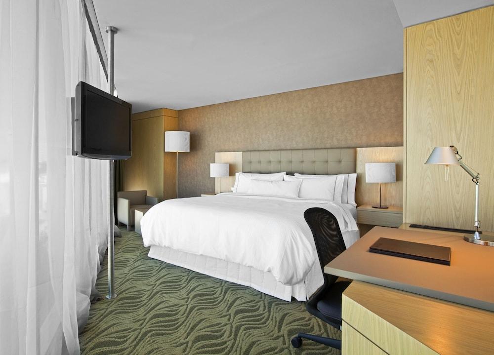 The Westin Guadalajara Hotel Exterior photo